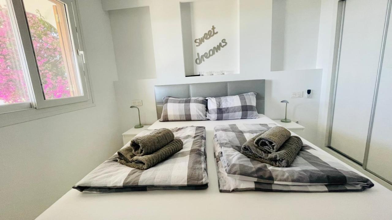 Modern Garden Apartment With A Fantastic Sea View And A Private Garden Sitio de Calahonda Esterno foto