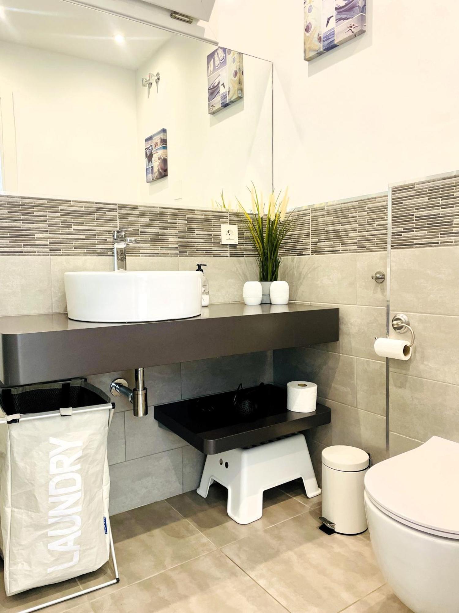 Modern Garden Apartment With A Fantastic Sea View And A Private Garden Sitio de Calahonda Esterno foto